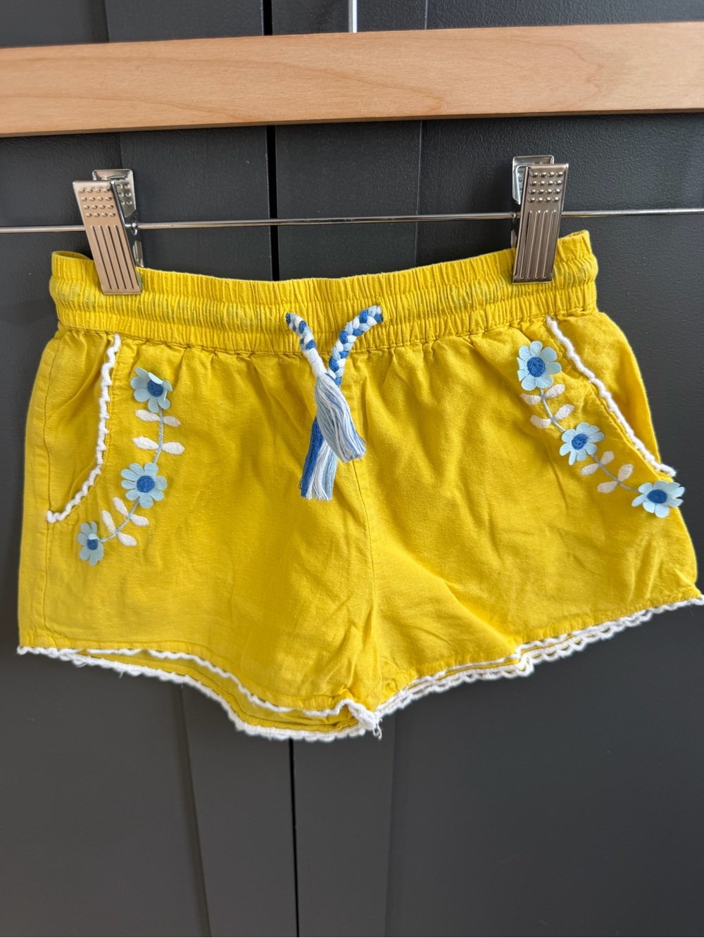 Mini Boden Yellow Cotton Shorts with Blue Floral Embroidery, Lace & appliqué 4Y